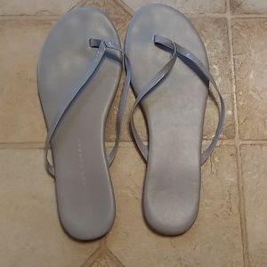 Lauren Conrad Gray flip flop sandals